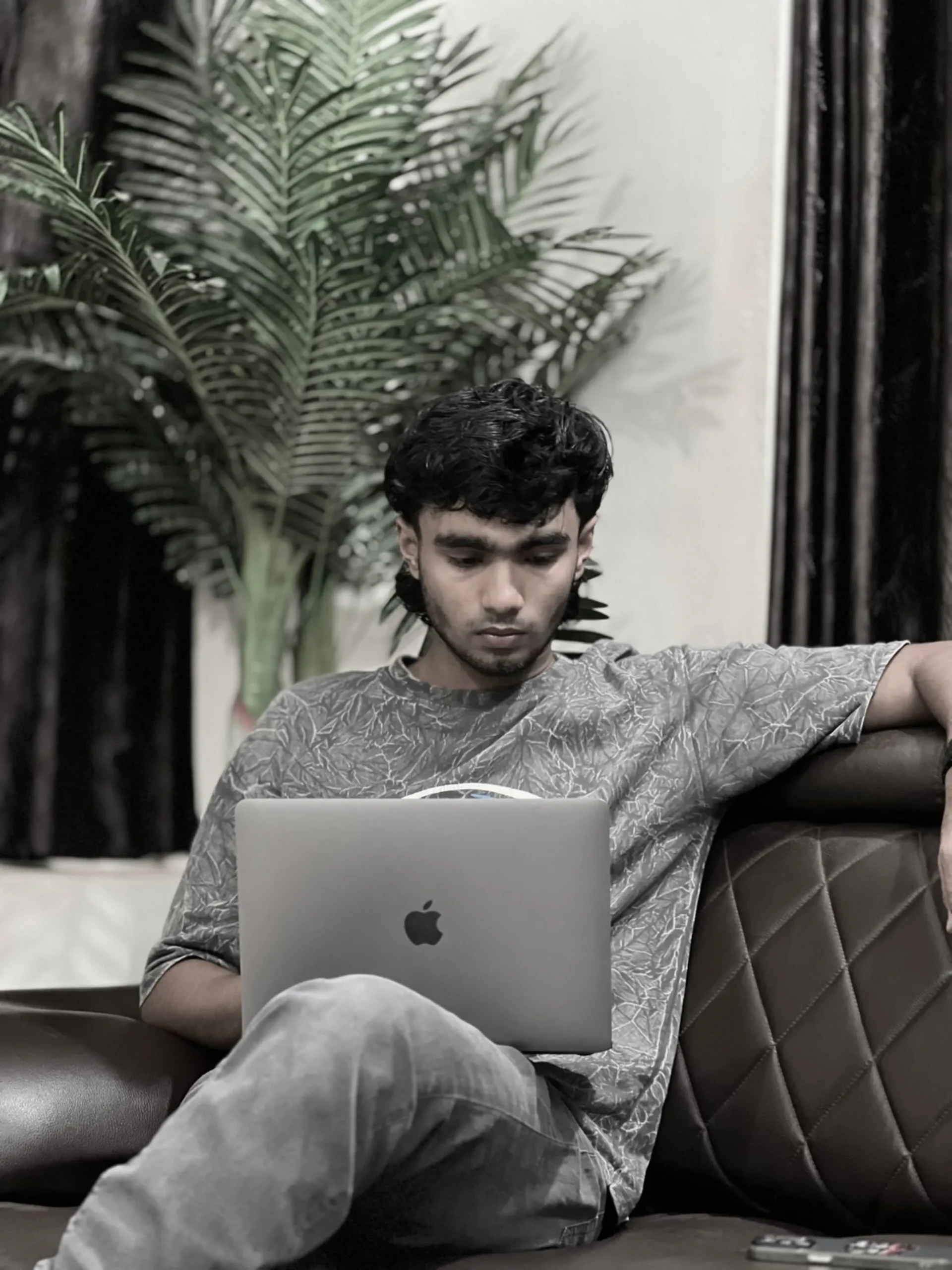 Abdul Kais receiving a testimonial from his friend and video editor praising his creativity, collaboration skills, and potential as a future SEO expert in Kerala